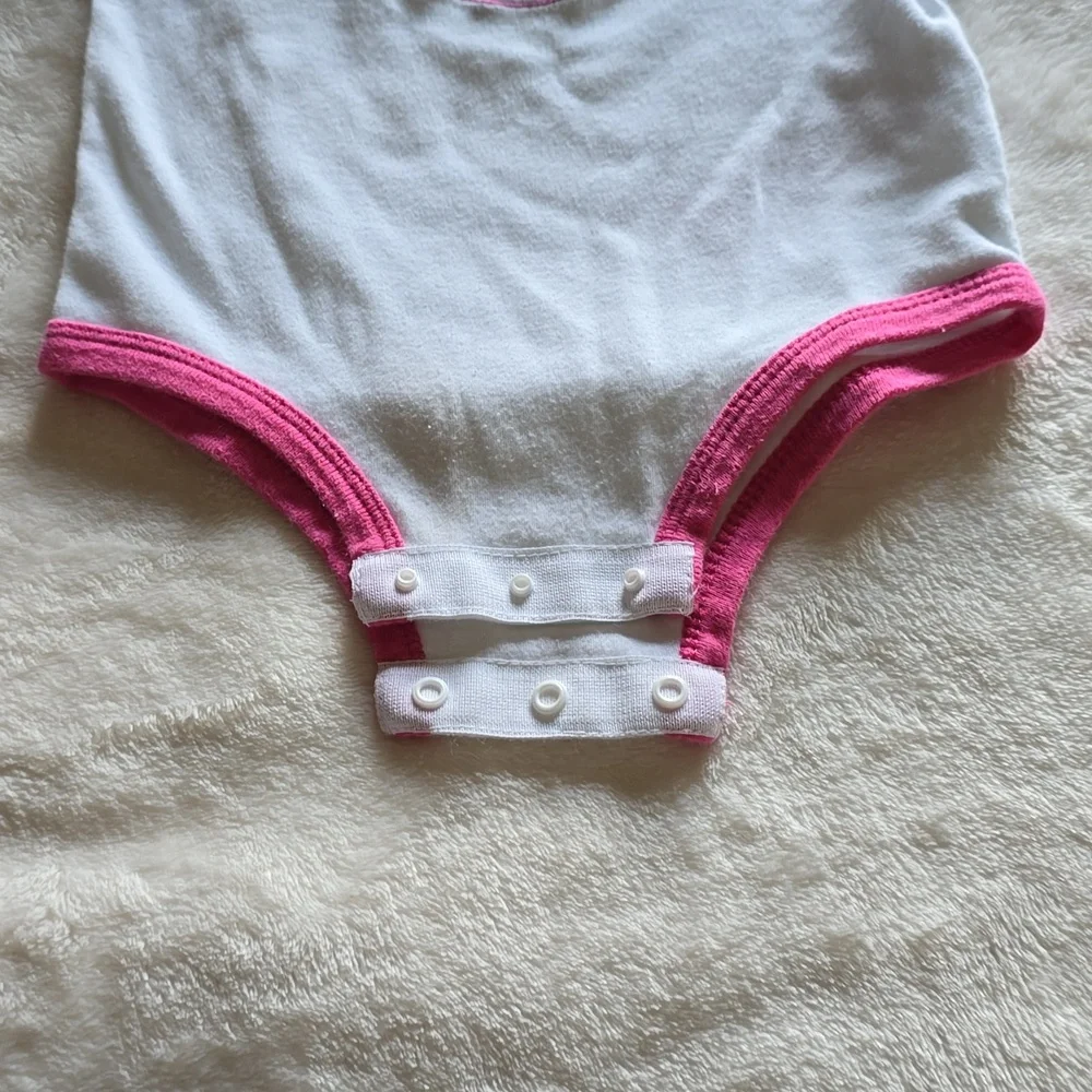 Converse pink white